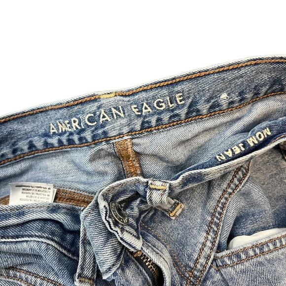 AMERICAN EAGLE MOM JEAN High Rise Waist Distressed Blue Jeans Ripped Holes sz 4 - Picture 15 of 16